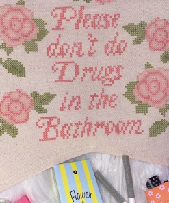 OnFemme By Lindsey's Kloset Don't Do Drugs Pennant NEW IN