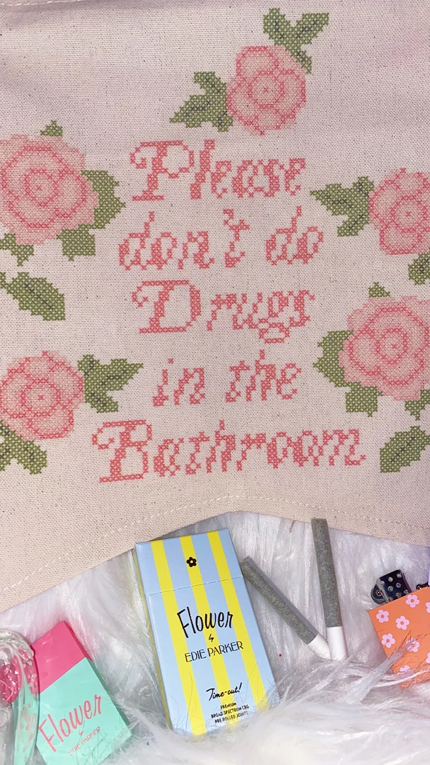 OnFemme By Lindsey's Kloset Don't Do Drugs Pennant NEW IN 2 OnFemme By Lindsey's Kloset Don't Do Drugs Pennant NEW IN