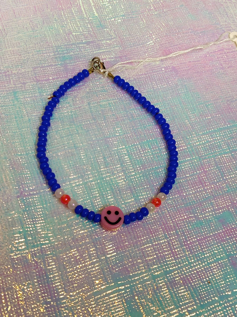 The Spice Girls NEW IN Smiley Kylie Bracelet 2 The Spice Girls NEW IN Smiley Kylie Bracelet