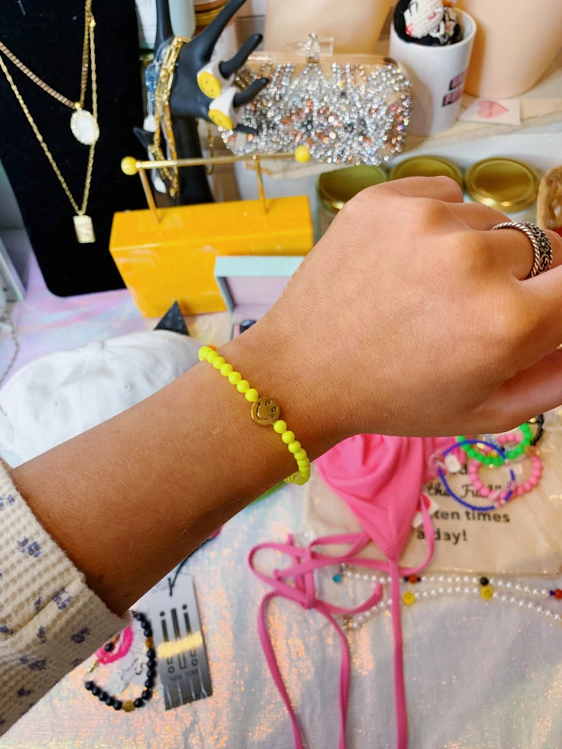 The Spice Girls Bright Smiles Bracelet NEW IN 3 The Spice Girls Bright Smiles Bracelet NEW IN