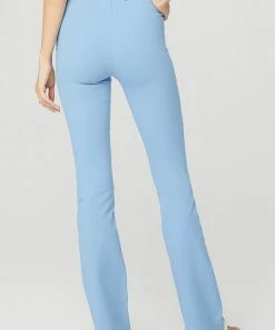 Alo NEW IN AIRBRUSH HIGH-WAIST CINCH FLARE LEGGING 7 Alo NEW IN AIRBRUSH HIGH-WAIST CINCH FLARE LEGGING