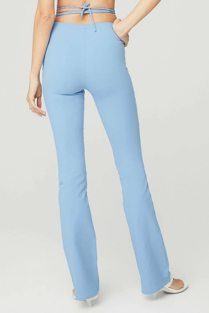 Alo NEW IN AIRBRUSH HIGH-WAIST CINCH FLARE LEGGING 4 Alo NEW IN AIRBRUSH HIGH-WAIST CINCH FLARE LEGGING