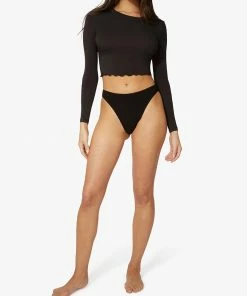 We Wore What CREW NECK LONG SLEEVE CROPPED TEE (BLACK)