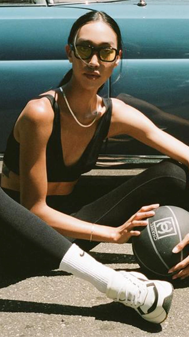 We Wore What V-Neck Bra Top NEW IN 1 We Wore What V-Neck Bra Top NEW IN